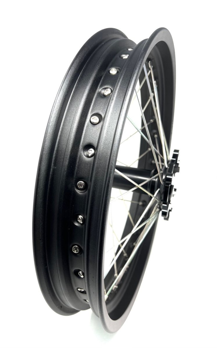 ultra-bee-18-rear-wheel-assembly-125122_747x1200